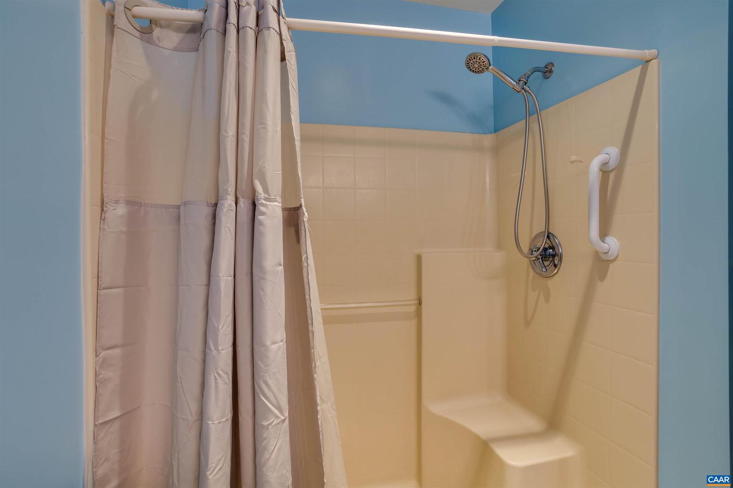 202 SMITH DR, FARMVILLE, Virginia 23901, 3 Bedrooms Bedrooms, ,2 BathroomsBathrooms,Residential,For sale,202 SMITH DR,656168 MLS # 656168