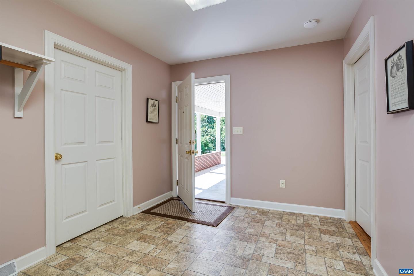 202 SMITH DR, FARMVILLE, Virginia 23901, 3 Bedrooms Bedrooms, ,2 BathroomsBathrooms,Residential,For sale,202 SMITH DR,656168 MLS # 656168
