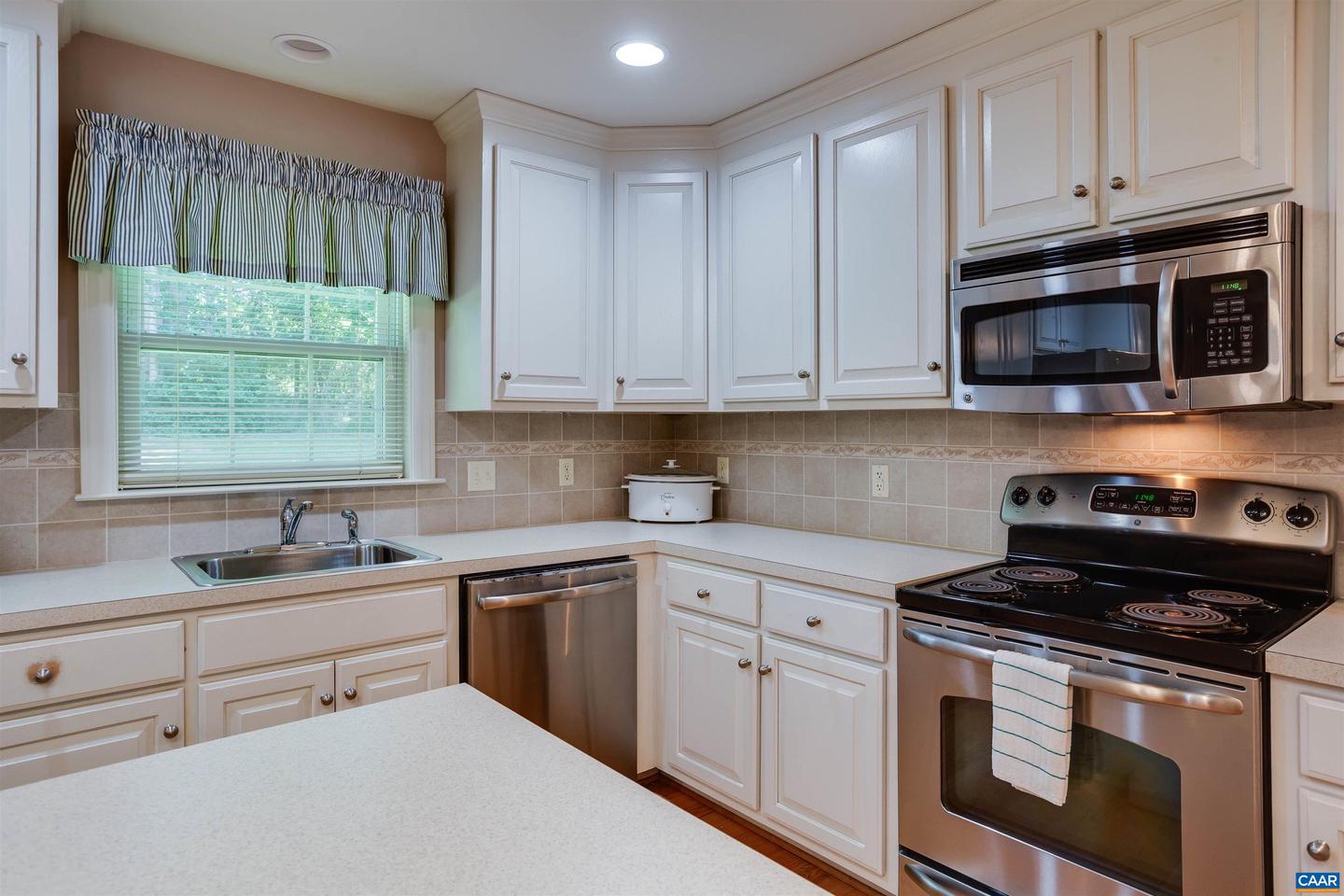 202 SMITH DR, FARMVILLE, Virginia 23901, 3 Bedrooms Bedrooms, ,2 BathroomsBathrooms,Residential,For sale,202 SMITH DR,656168 MLS # 656168