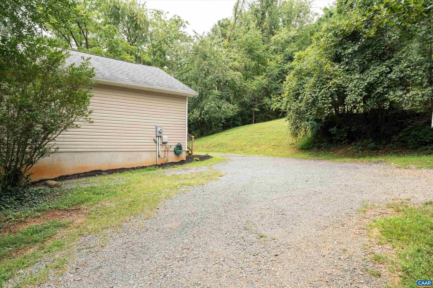 820 NEWTOWN RD, GREENWOOD, Virginia 22943, 3 Bedrooms Bedrooms, ,2 BathroomsBathrooms,Residential,For sale,820 NEWTOWN RD,656235 MLS # 656235