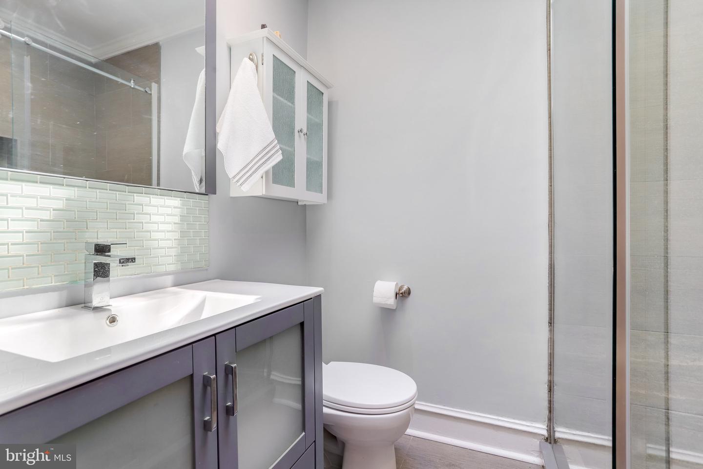 1350 L ST SE, WASHINGTON, District Of Columbia 20003, 2 Bedrooms Bedrooms, ,1 BathroomBathrooms,Residential,For sale,1350 L ST SE,DCDC2155650 MLS # DCDC2155650