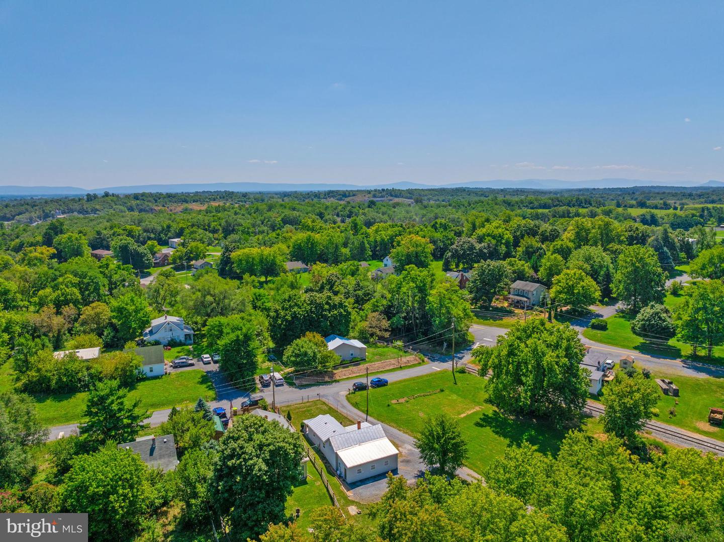 123 PINGLEY, WINCHESTER, Virginia 22602, 2 Bedrooms Bedrooms, 4 Rooms Rooms,1 BathroomBathrooms,Residential,For sale,123 PINGLEY,VAFV2021256 MLS # VAFV2021256