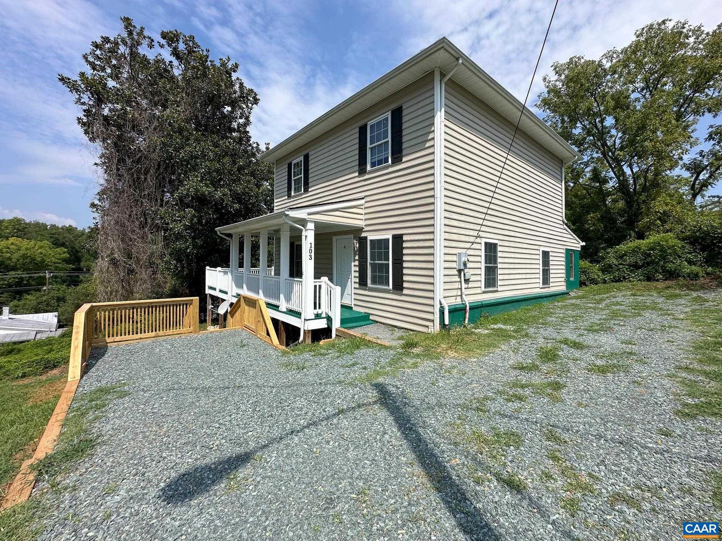 103 LINDEN ST, CHARLOTTESVILLE, Virginia 22902, 4 Bedrooms Bedrooms, ,3 BathroomsBathrooms,Residential,For sale,103 LINDEN ST,656340 MLS # 656340