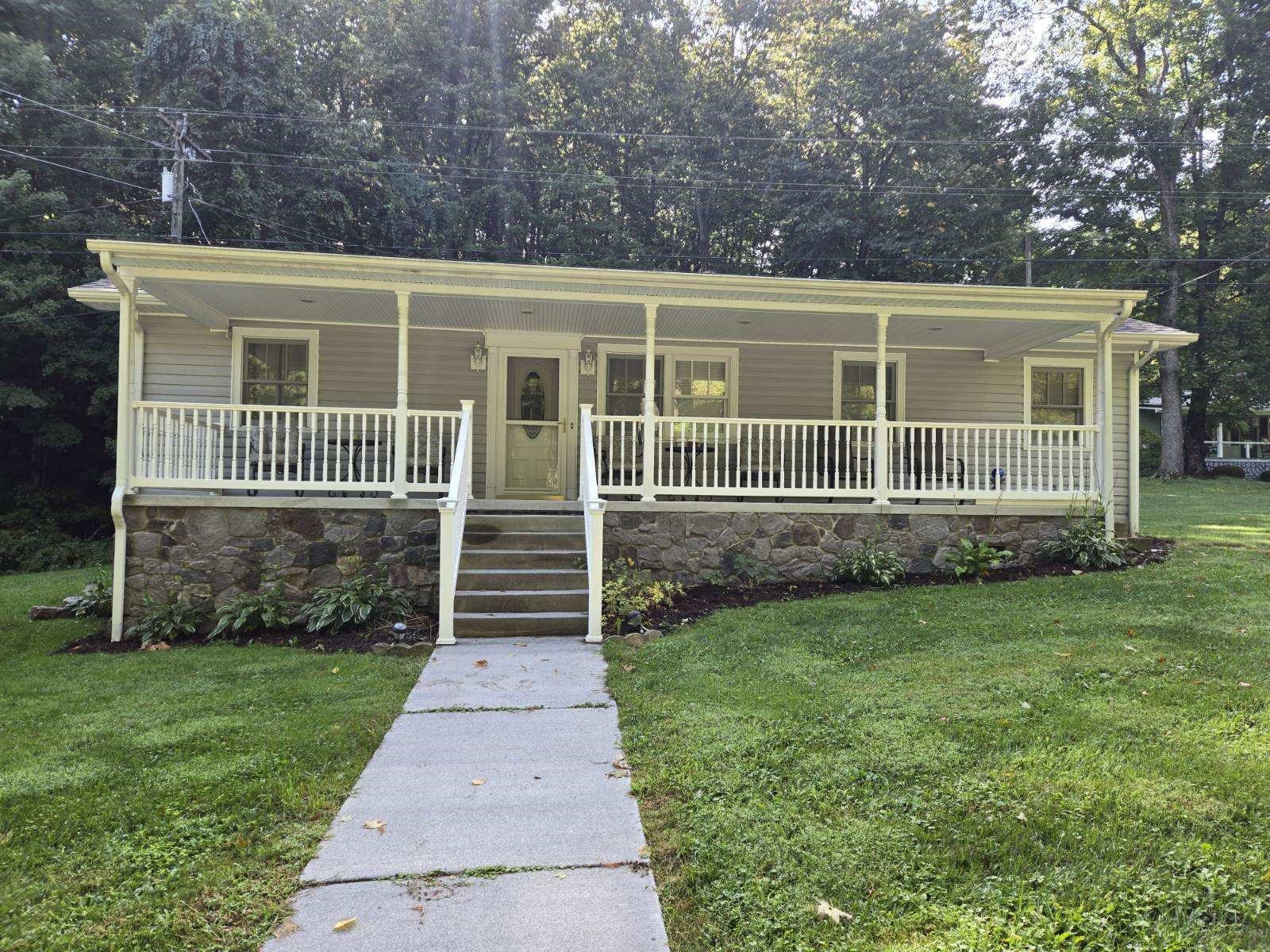 95 PEERY HOLLOW RD, HOT SPRINGS, Virginia 24445, 3 Bedrooms Bedrooms, ,2 BathroomsBathrooms,Residential,95 PEERY HOLLOW RD,656372 MLS # 656372