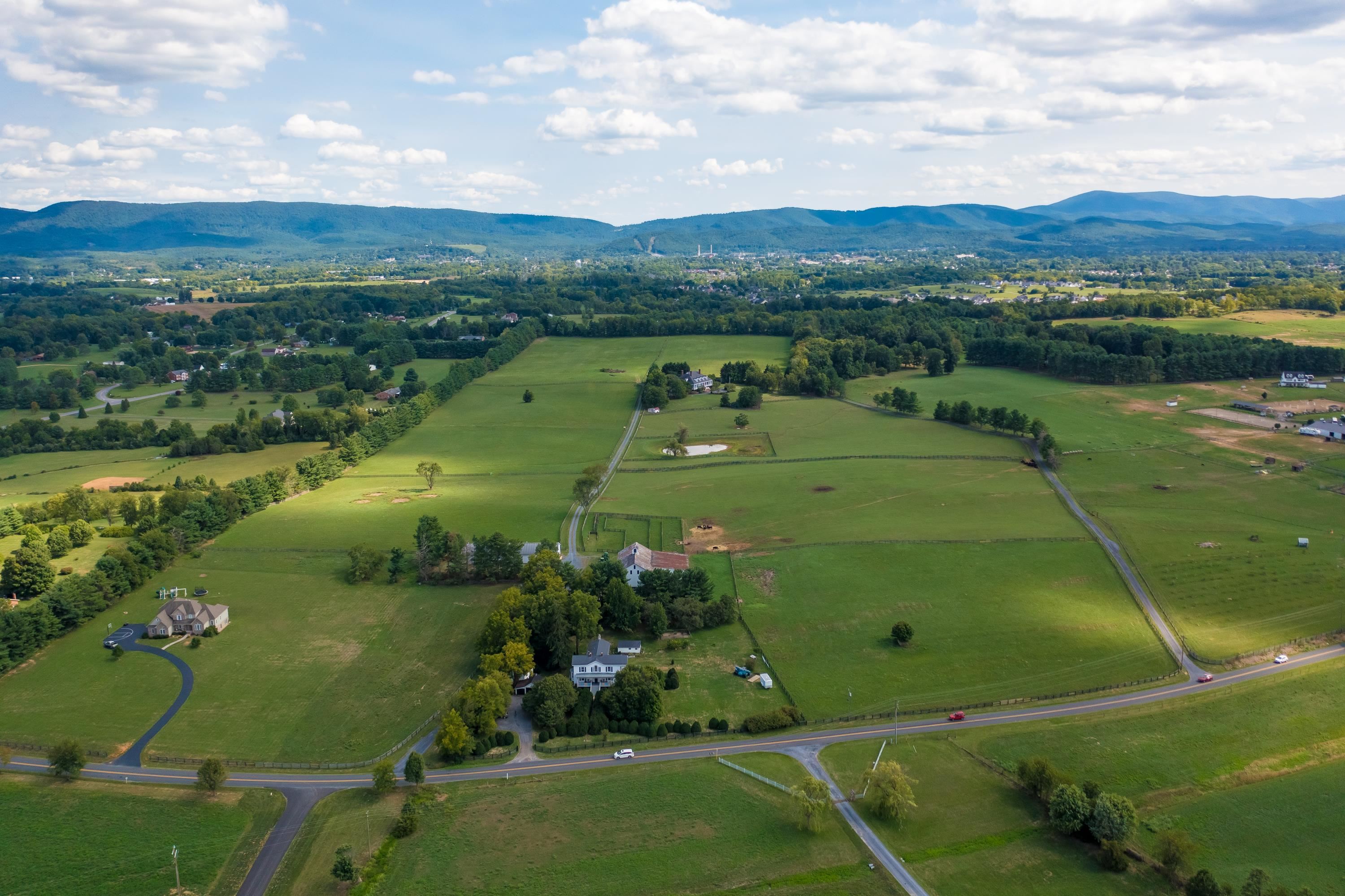 995 OLD WHITE BRIDGE RD, WAYNESBORO, Virginia 22980, 5 Bedrooms Bedrooms, ,4 BathroomsBathrooms,Residential,Willow Pond Farm,995 OLD WHITE BRIDGE RD,656380 MLS # 656380