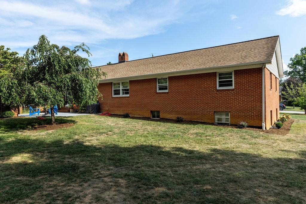 871 KENT RD, WAYNESBORO, Virginia 22980, 4 Bedrooms Bedrooms, ,2 BathroomsBathrooms,Residential,871 KENT RD,656415 MLS # 656415