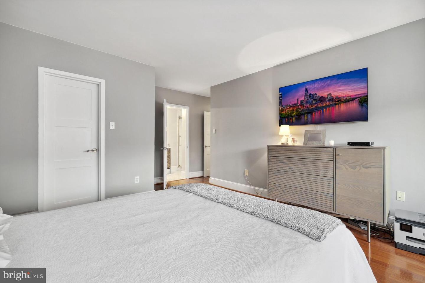 4101 CATHEDRAL AVE NW #1003, WASHINGTON, District Of Columbia 20016, 3 Bedrooms Bedrooms, ,2 BathroomsBathrooms,Residential,For sale,4101 CATHEDRAL AVE NW #1003,DCDC2155412 MLS # DCDC2155412