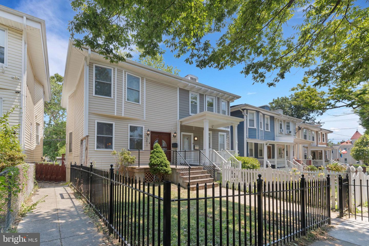 5411 ILLINOIS AVE NW, WASHINGTON, District Of Columbia 20011, 4 Bedrooms Bedrooms, ,4 BathroomsBathrooms,Residential,For sale,5411 ILLINOIS AVE NW,DCDC2156868 MLS # DCDC2156868