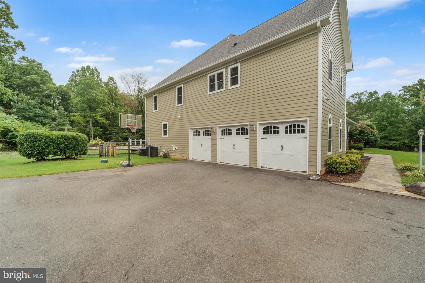 16600 DOMINION RESERVE CT, BROAD RUN, Virginia 20137, 6 Bedrooms Bedrooms, ,5 BathroomsBathrooms,Residential,For sale,16600 DOMINION RESERVE CT,VAPW2078206 MLS # VAPW2078206