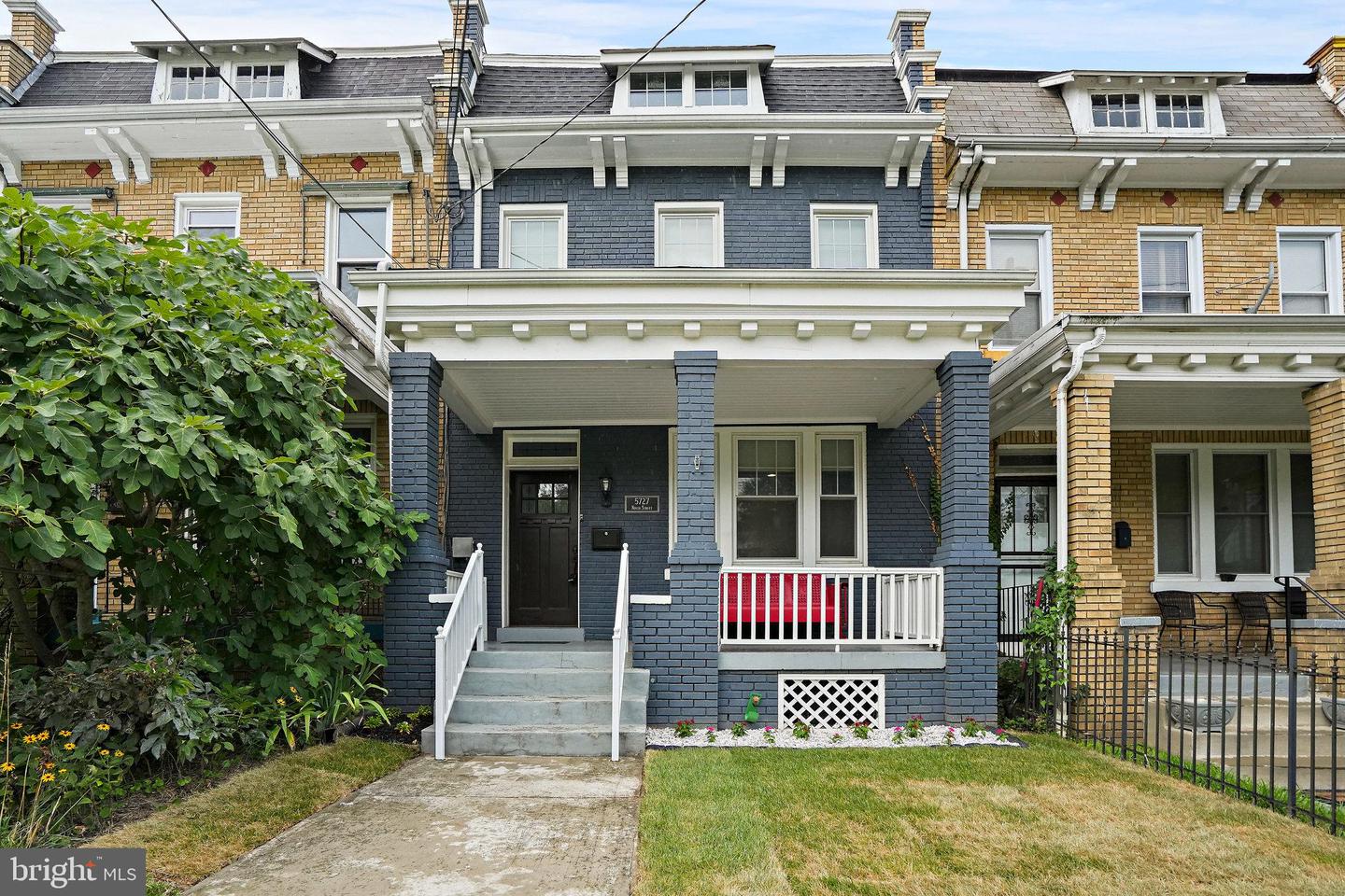 5727 9TH ST NW, WASHINGTON, District Of Columbia 20011, 4 Bedrooms Bedrooms, ,3 BathroomsBathrooms,Residential,For sale,5727 9TH ST NW,DCDC2156364 MLS # DCDC2156364