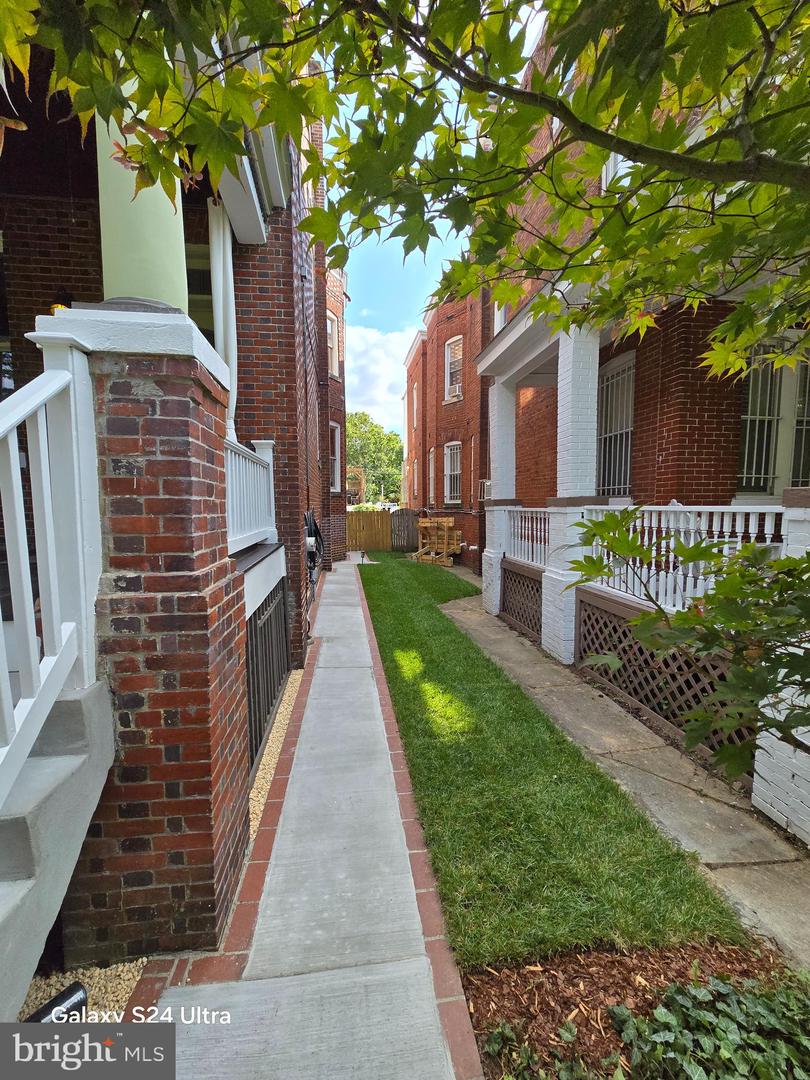 1814 PARK RD NW, WASHINGTON, District Of Columbia 20010, 5 Bedrooms Bedrooms, ,3 BathroomsBathrooms,Residential,For sale,1814 PARK RD NW,DCDC2156226 MLS # DCDC2156226