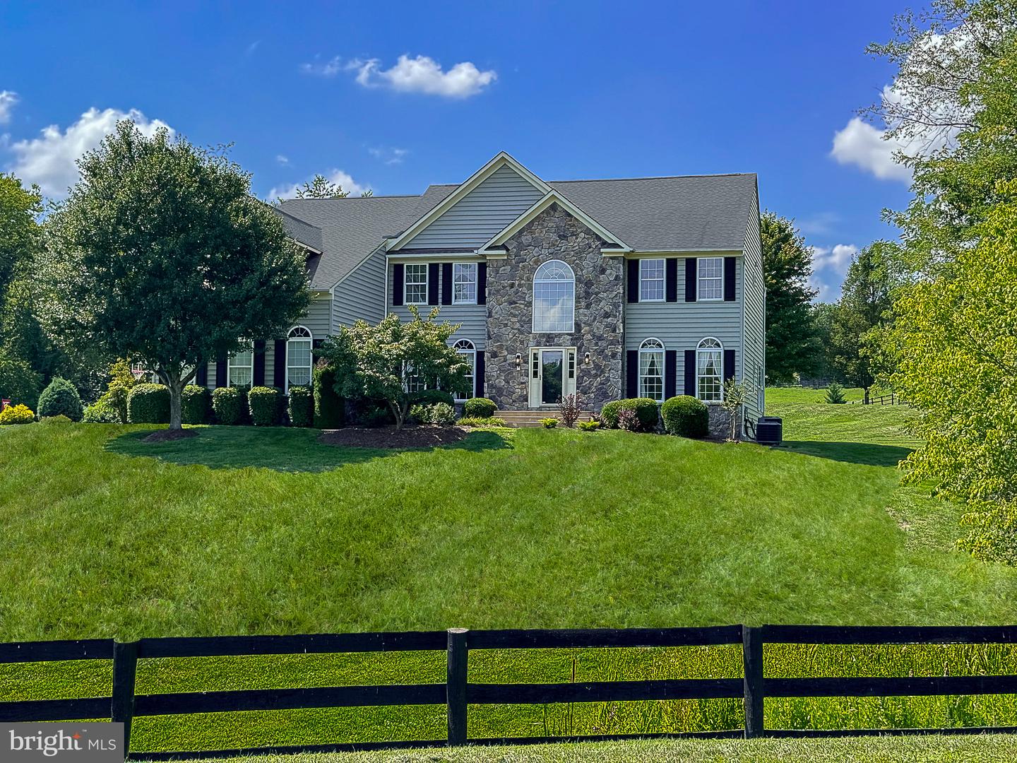 37008 ELAINE PL, PURCELLVILLE, Virginia 20132, 4 Bedrooms Bedrooms, ,3 BathroomsBathrooms,Residential,For sale,37008 ELAINE PL,VALO2078998 MLS # VALO2078998