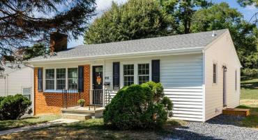 814 ADAMS ST, STAUNTON, Virginia 24401, 3 Bedrooms Bedrooms, ,1 BathroomBathrooms,Residential,814 ADAMS ST,656617 MLS # 656617