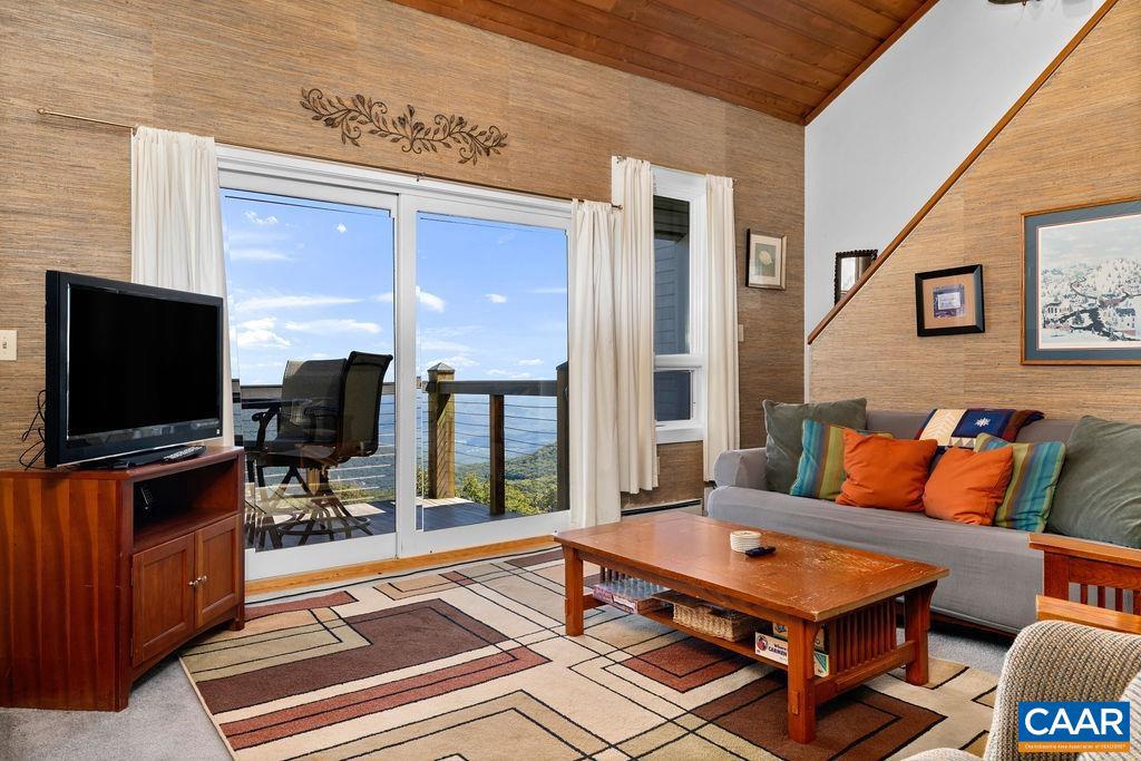 1436 HIGHLANDS CONDOS, WINTERGREEN RESORT, Virginia 22967, 2 Bedrooms Bedrooms, ,2 BathroomsBathrooms,Residential,For sale,1436 HIGHLANDS CONDOS,656589 MLS # 656589