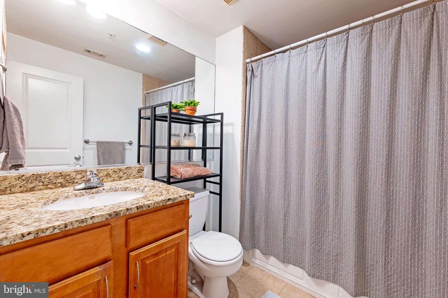 1443 OAK ST NW #103, WASHINGTON, District Of Columbia 20010, 1 Bedroom Bedrooms, ,1 BathroomBathrooms,Residential,For sale,1443 OAK ST NW #103,DCDC2158060 MLS # DCDC2158060