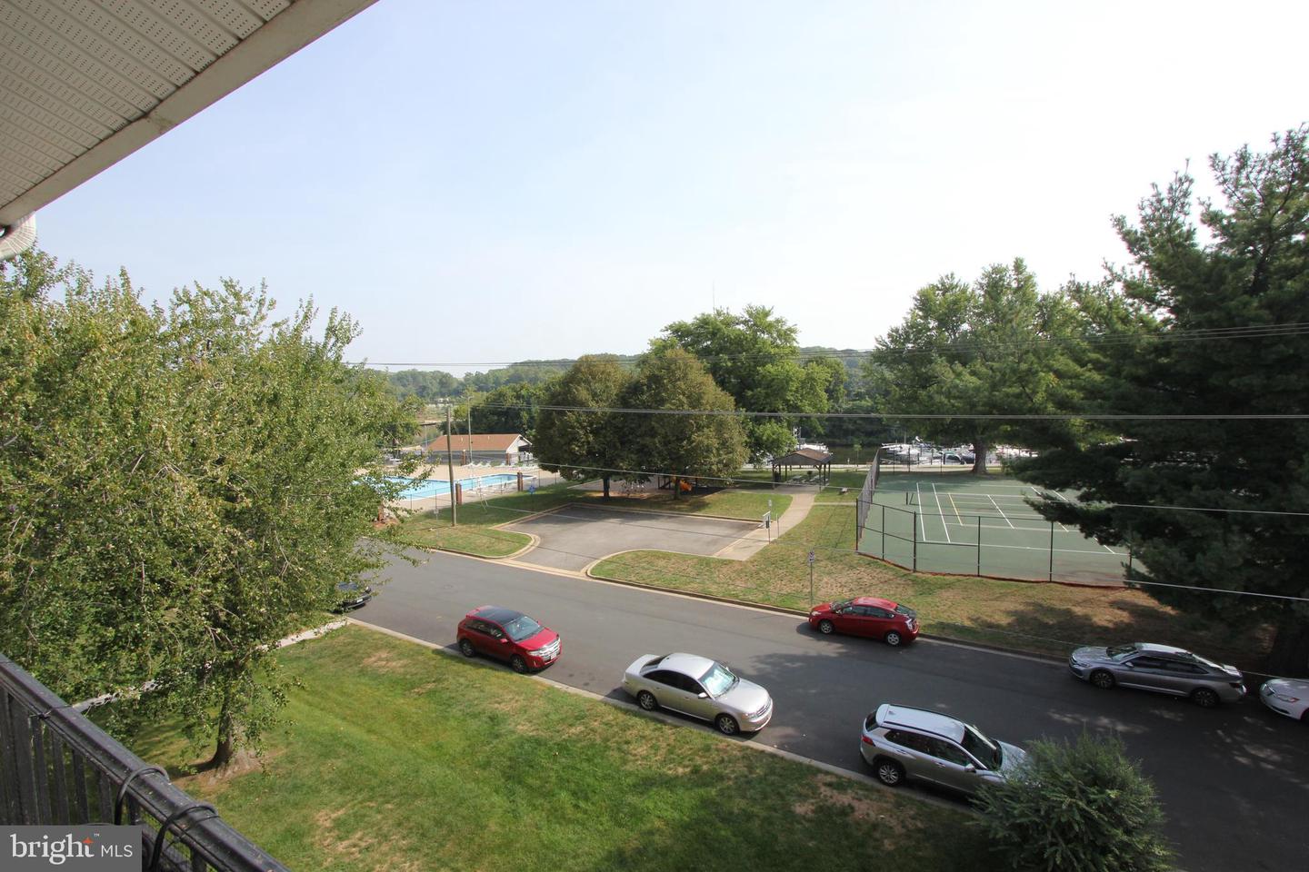 12717 GORDON BLVD #125, WOODBRIDGE, Virginia 22192, 2 Bedrooms Bedrooms, ,2 BathroomsBathrooms,Residential,For sale,12717 GORDON BLVD #125,VAPW2078726 MLS # VAPW2078726