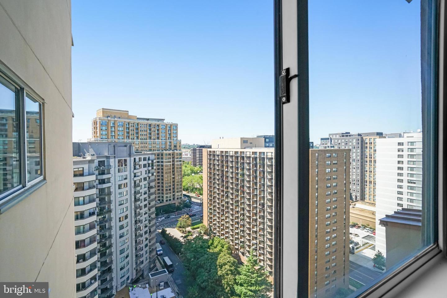 1211 S EADS ST S #1803, ARLINGTON, Virginia 22202, 2 Bedrooms Bedrooms, ,2 BathroomsBathrooms,Residential,For sale,1211 S EADS ST S #1803,VAAR2048216 MLS # VAAR2048216