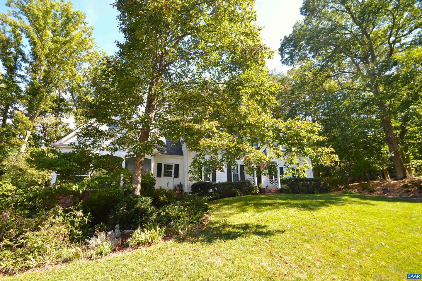 1821 HEARTHGLOW LN, CHARLOTTESVILLE, Virginia 22901, 4 Bedrooms Bedrooms, ,3 BathroomsBathrooms,Residential,For sale,1821 HEARTHGLOW LN,656567 MLS # 656567