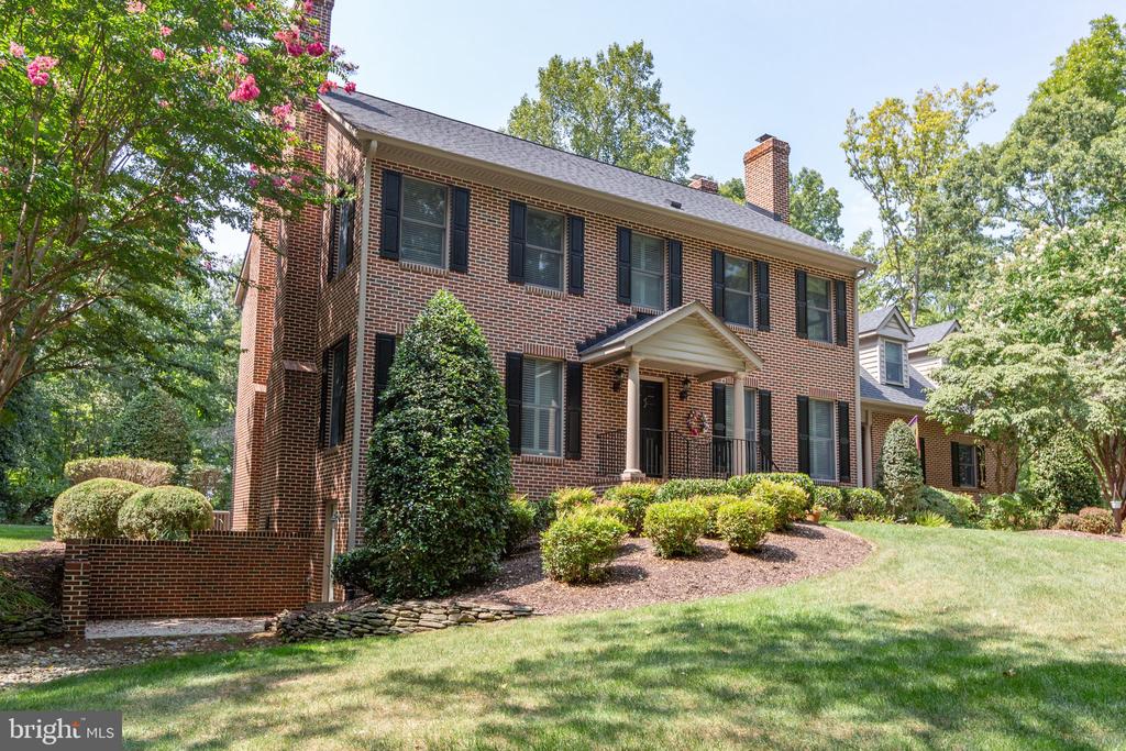 13910 HUNTING RUN DR, FREDERICKSBURG, Virginia 22407, 5 Bedrooms Bedrooms, ,3 BathroomsBathrooms,Residential,13910 HUNTING RUN DR,VASP2027422 MLS # VASP2027422