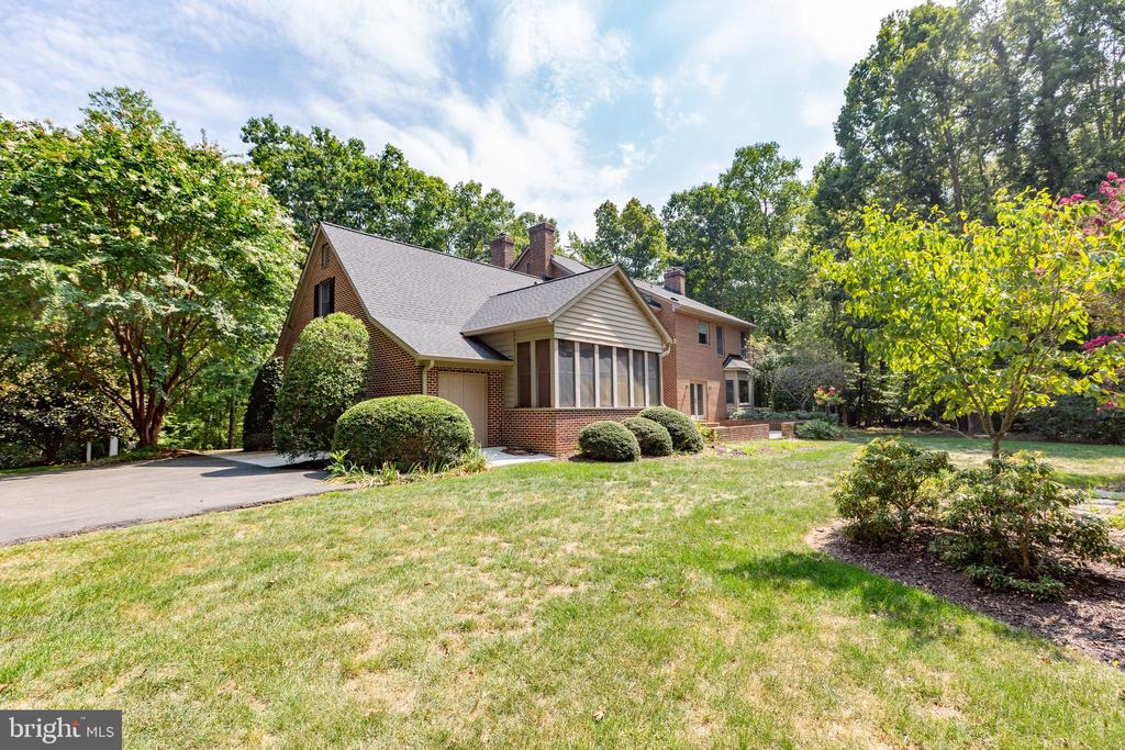 13910 HUNTING RUN DR, FREDERICKSBURG, Virginia 22407, 5 Bedrooms Bedrooms, ,3 BathroomsBathrooms,Residential,13910 HUNTING RUN DR,VASP2027422 MLS # VASP2027422