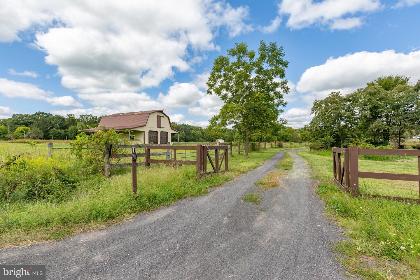 6518 GOV ALMOND RD, LOCUST GROVE, Virginia 22508, 4 Bedrooms Bedrooms, ,3 BathroomsBathrooms,Residential,For sale,6518 GOV ALMOND RD,VAOR2007810 MLS # VAOR2007810