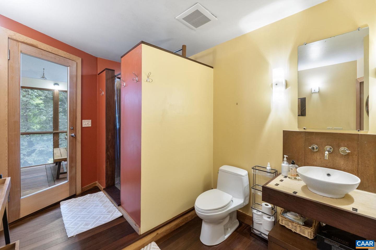 501 STONEHENGE AVE, CHARLOTTESVILLE, Virginia 22902, 1 Bedroom Bedrooms, ,1 BathroomBathrooms,Residential,For sale,501 STONEHENGE AVE,656689 MLS # 656689