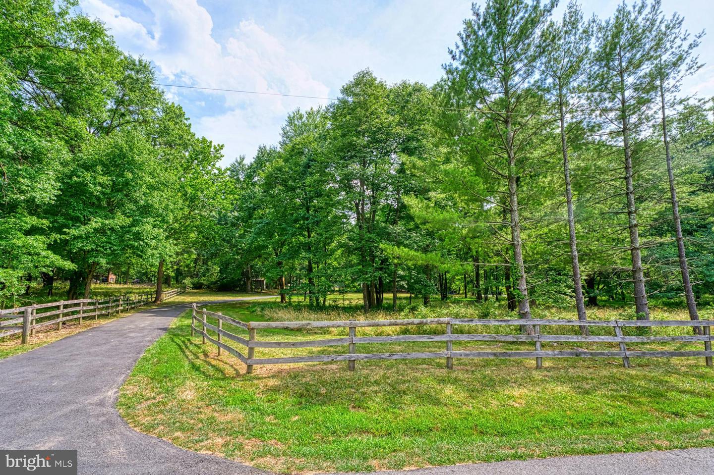 43511 LOST CORNER RD, LEESBURG, Virginia 20176, ,Land,For sale,43511 LOST CORNER RD,VALO2079774 MLS # VALO2079774