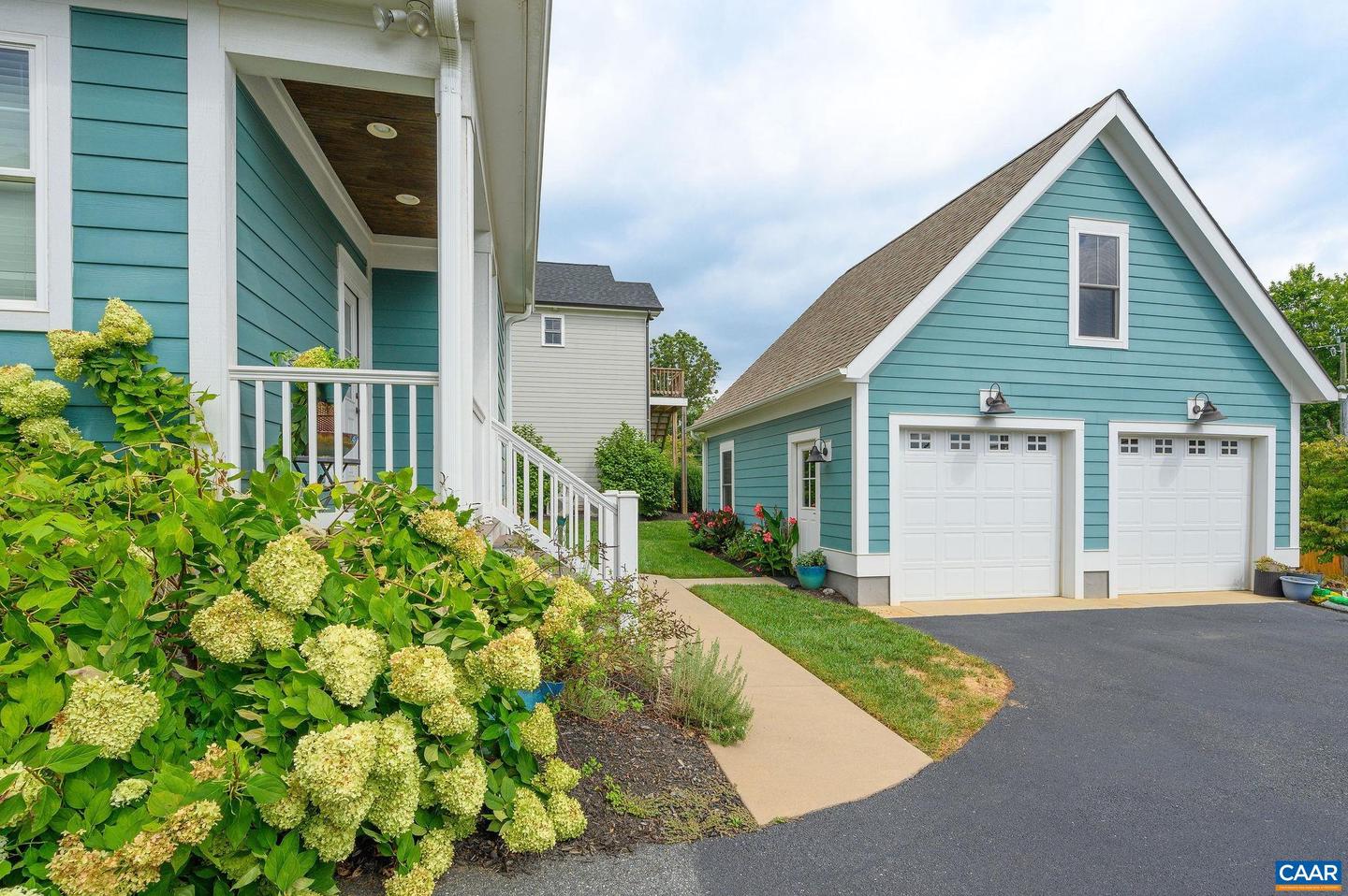 921 LOCHLYN HILL LN, CHARLOTTESVILLE, Virginia 22901, 4 Bedrooms Bedrooms, ,4 BathroomsBathrooms,Residential,For sale,921 LOCHLYN HILL LN,656634 MLS # 656634