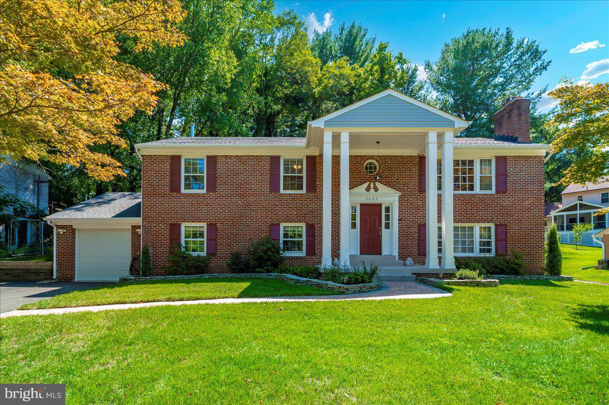 7425 SHREVE RD, FALLS CHURCH, Virginia 22043, 5 Bedrooms Bedrooms, ,3 BathroomsBathrooms,Residential,For sale,7425 SHREVE RD,VAFX2200092 MLS # VAFX2200092