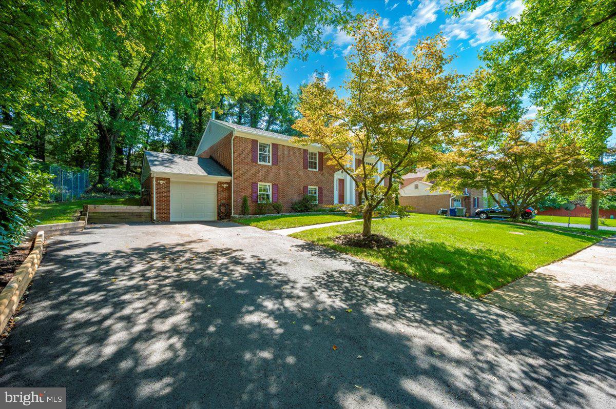 7425 SHREVE RD, FALLS CHURCH, Virginia 22043, 5 Bedrooms Bedrooms, ,3 BathroomsBathrooms,Residential,For sale,7425 SHREVE RD,VAFX2200092 MLS # VAFX2200092