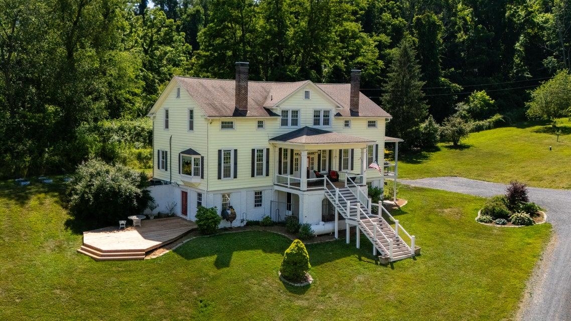 6325 SAM SNEAD HWY, HOT SPRINGS, Virginia 24445, 5 Bedrooms Bedrooms, ,3 BathroomsBathrooms,Residential,Seven Springs Farm,6325 SAM SNEAD HWY,656752 MLS # 656752