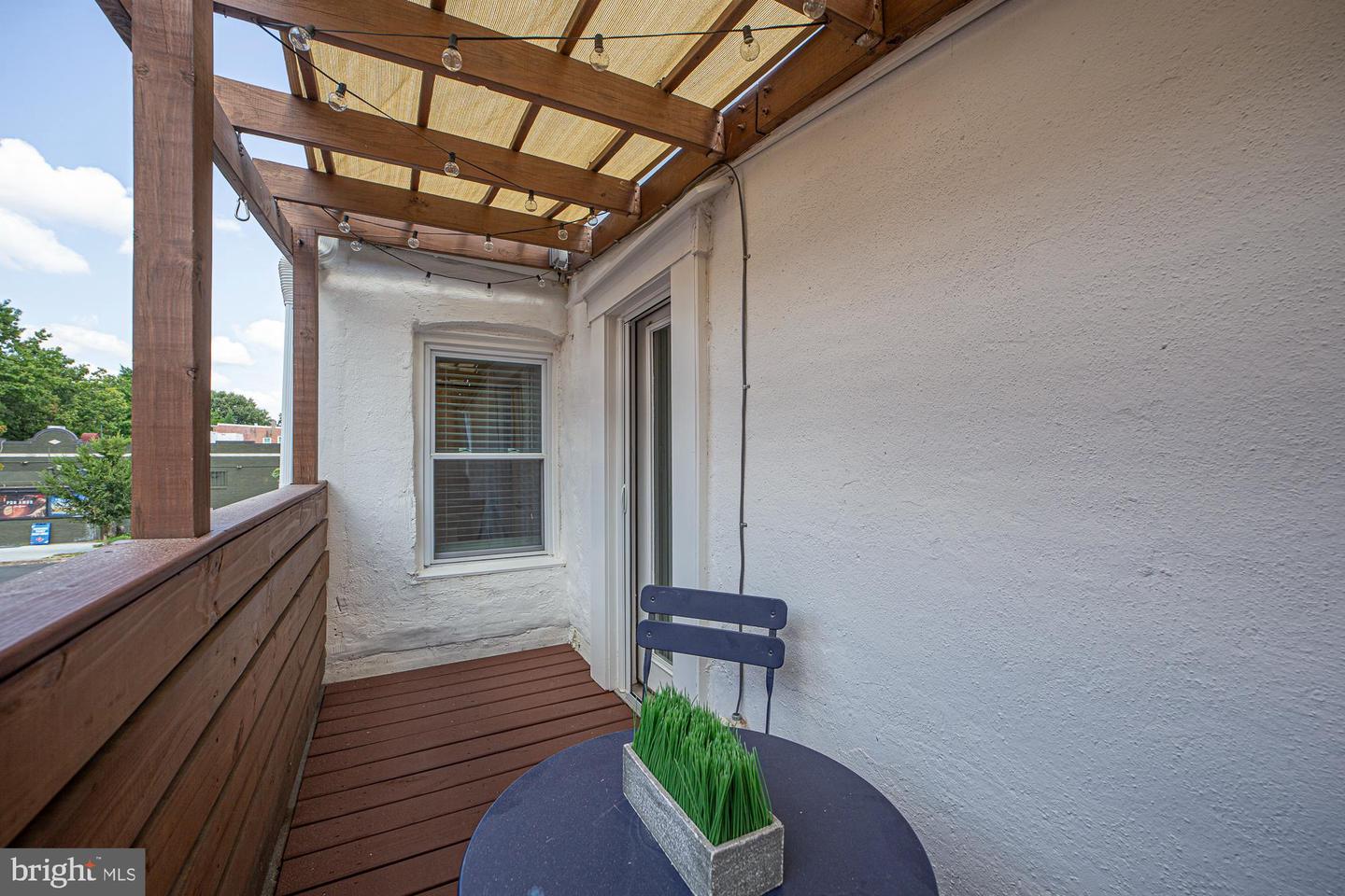 1511 INDEPENDENCE AVE SE, WASHINGTON, District Of Columbia 20003, 2 Bedrooms Bedrooms, ,1 BathroomBathrooms,Residential,For sale,1511 INDEPENDENCE AVE SE,DCDC2158486 MLS # DCDC2158486