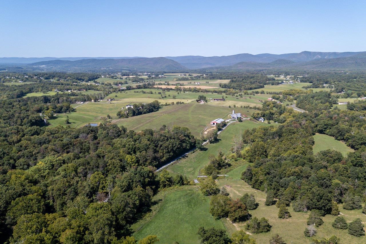 1743 COFFMANTOWN RD, WOODSTOCK, Virginia 22664, 3 Bedrooms Bedrooms, ,2 BathroomsBathrooms,Residential,1743 COFFMANTOWN RD,656797 MLS # 656797