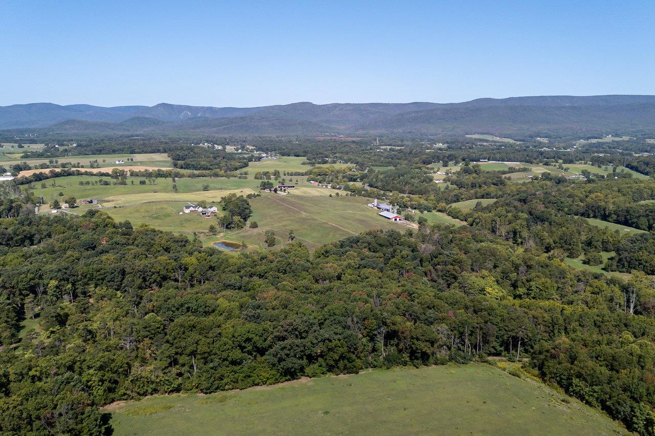 1743 COFFMANTOWN RD, WOODSTOCK, Virginia 22664, 3 Bedrooms Bedrooms, ,2 BathroomsBathrooms,Residential,1743 COFFMANTOWN RD,656797 MLS # 656797