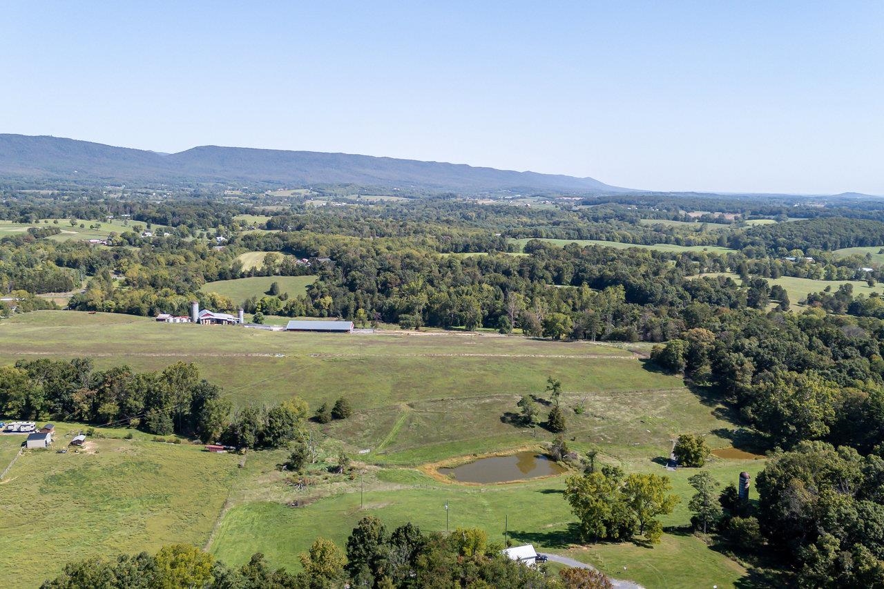 1743 COFFMANTOWN RD, WOODSTOCK, Virginia 22664, 3 Bedrooms Bedrooms, ,2 BathroomsBathrooms,Residential,1743 COFFMANTOWN RD,656797 MLS # 656797