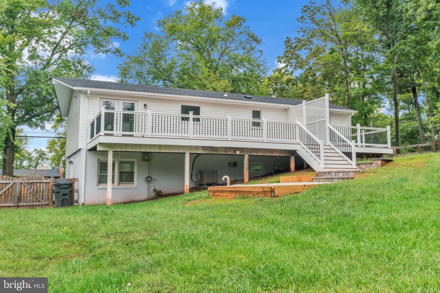 45566 LAKESIDE DR, STERLING, Virginia 20165, 4 Bedrooms Bedrooms, ,3 BathroomsBathrooms,Residential,For sale,45566 LAKESIDE DR,VALO2079602 MLS # VALO2079602