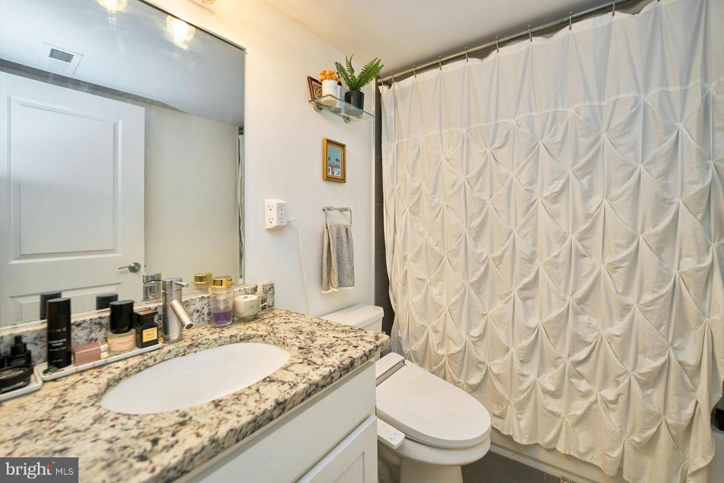 1225 FAIRMONT ST NW #202, WASHINGTON, District Of Columbia 20009, 2 Bedrooms Bedrooms, ,1 BathroomBathrooms,Residential,For sale,1225 FAIRMONT ST NW #202,DCDC2156540 MLS # DCDC2156540