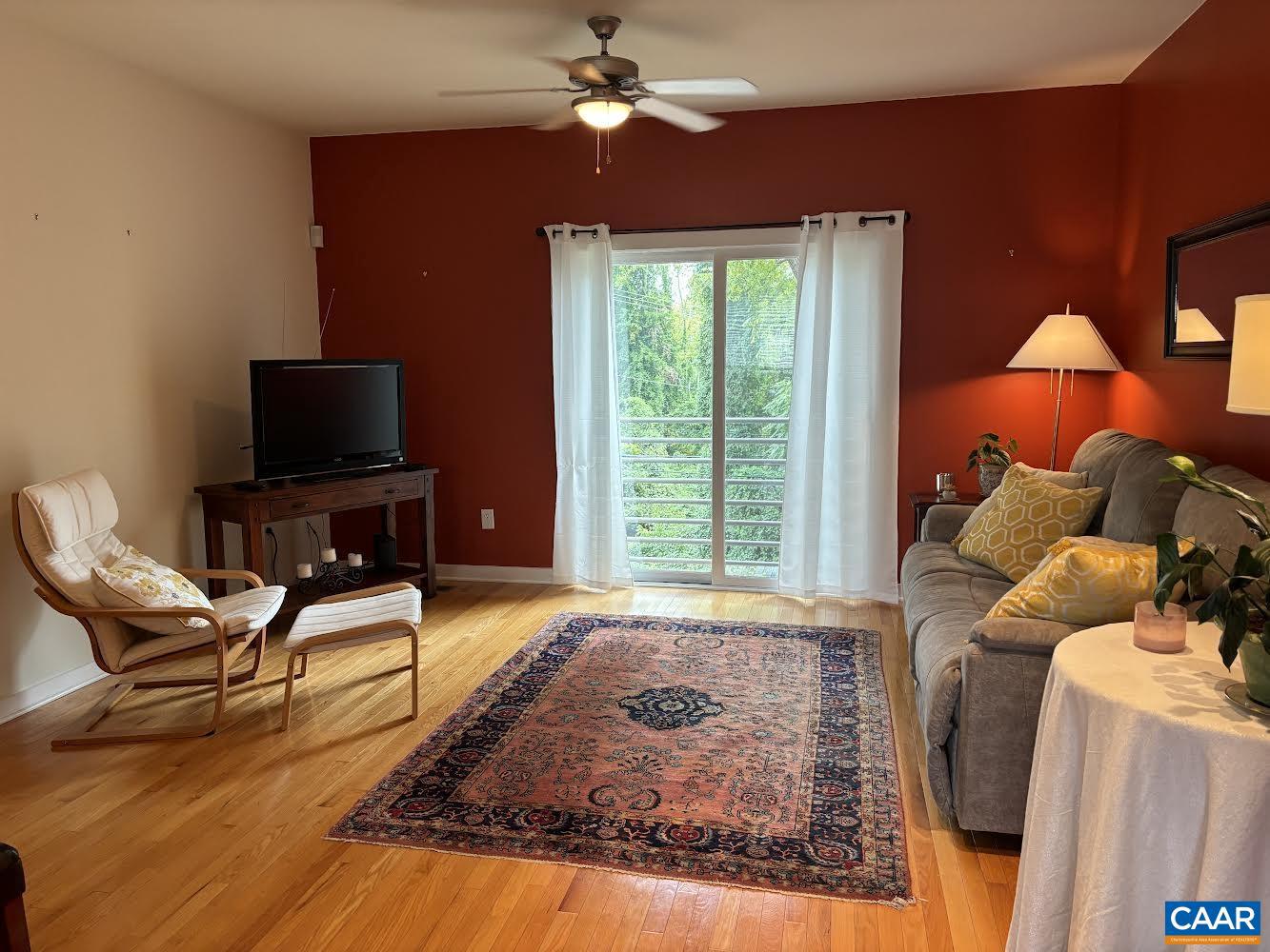 1013 LINDEN AVE #E, CHARLOTTESVILLE, Virginia 22902, 3 Bedrooms Bedrooms, ,2 BathroomsBathrooms,Residential,For sale,1013 LINDEN AVE #E,656423 MLS # 656423