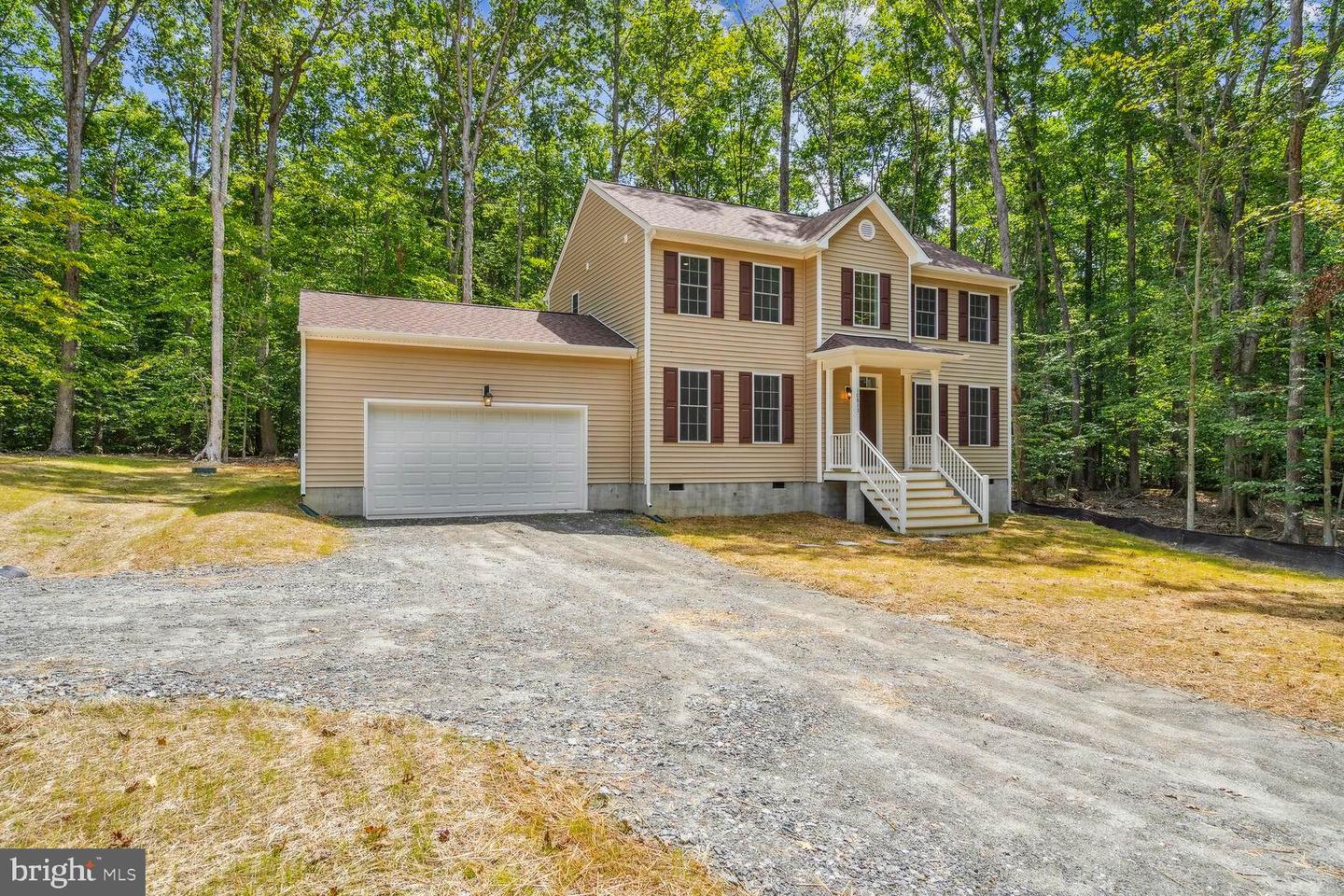 10813 LAKE SHORE LN, FREDERICKSBURG, Virginia 22407, 4 Bedrooms Bedrooms, ,4 BathroomsBathrooms,Residential,For sale,10813 LAKE SHORE LN,VASP2027884 MLS # VASP2027884