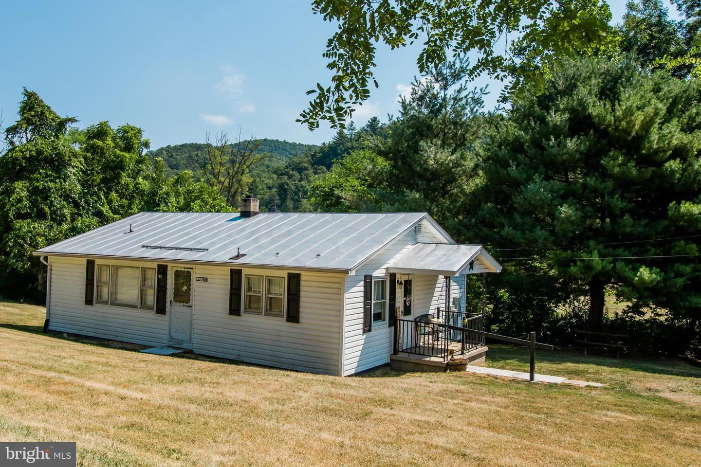 17708 RUNIONS CREEK RD, BROADWAY, Virginia 22815, 3 Bedrooms Bedrooms, ,1 BathroomBathrooms,Residential,For sale,17708 RUNIONS CREEK RD,VARO2001750 MLS # VARO2001750