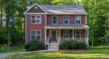 203 SUMMERS LANDING LN, LOUISA, Virginia 23093, 4 Bedrooms Bedrooms, ,2 BathroomsBathrooms,Residential,For sale,203 SUMMERS LANDING LN,656808 MLS # 656808