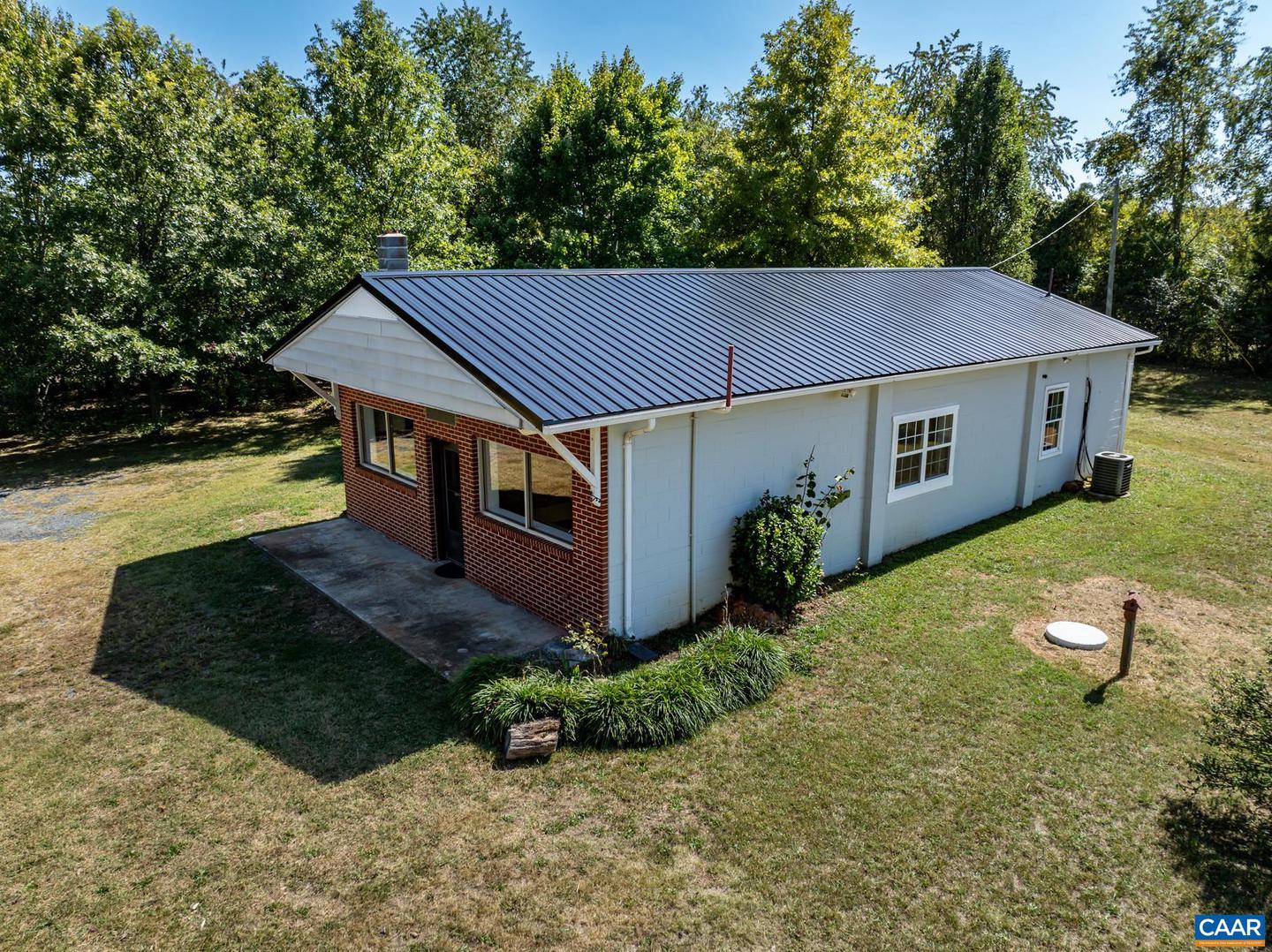 5516 RIDGE RD, BUCKINGHAM, Virginia 23004, 3 Bedrooms Bedrooms, ,1 BathroomBathrooms,Residential,For sale,5516 RIDGE RD,656788 MLS # 656788