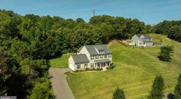 29 FLEETWOOD FARM LN, FREDERICKSBURG, Virginia 22405, 4 Bedrooms Bedrooms, ,3 BathroomsBathrooms,Residential,For sale,29 FLEETWOOD FARM LN,VAST2032906 MLS # VAST2032906