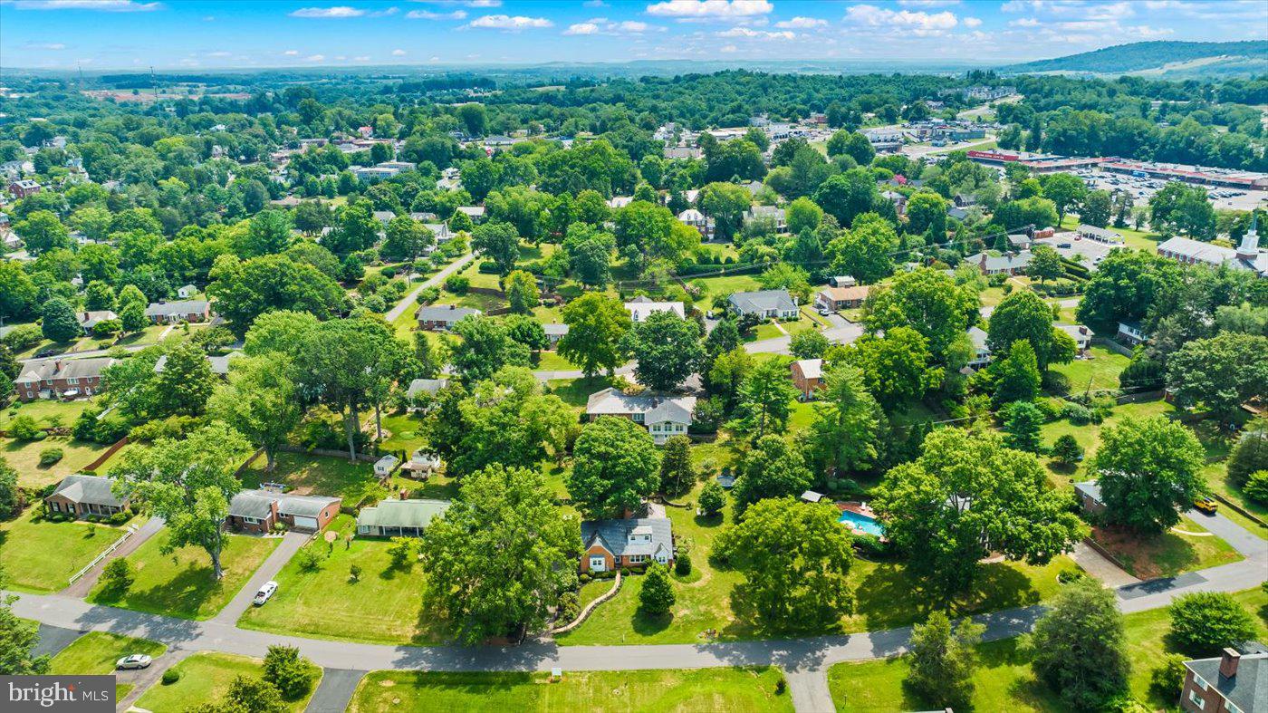 1084 OAKLAWN DR, CULPEPER, Virginia 22701, 4 Bedrooms Bedrooms, ,2 BathroomsBathrooms,Residential,For sale,1084 OAKLAWN DR,VACU2008362 MLS # VACU2008362