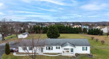 2713 SENSENY RD, WINCHESTER, Virginia 22602, 3 Bedrooms Bedrooms, ,2 BathroomsBathrooms,Residential,For sale,2713 SENSENY RD,VAFV2021210 MLS # VAFV2021210