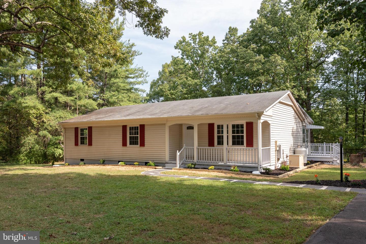 107 SLEEPY HOLLOW RD, NEW CANTON, Virginia 23123, 3 Bedrooms Bedrooms, ,2 BathroomsBathrooms,Residential,For sale,107 SLEEPY HOLLOW RD,VABH2000126 MLS # VABH2000126