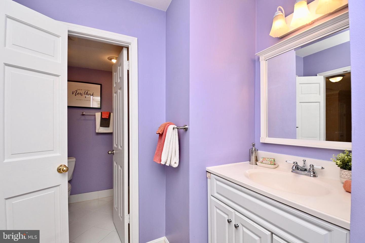 1034 N ROYAL ST N #1034, ALEXANDRIA, Virginia 22314, 2 Bedrooms Bedrooms, ,2 BathroomsBathrooms,Residential,For sale,1034 N ROYAL ST N #1034,VAAX2038058 MLS # VAAX2038058