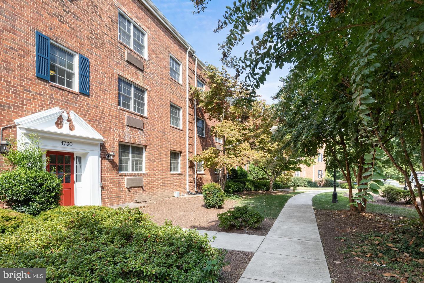 1730 W ABINGDON DR #302, ALEXANDRIA, Virginia 22314, 1 Bedroom Bedrooms, ,1 BathroomBathrooms,Residential,For sale,1730 W ABINGDON DR #302,VAAX2036492 MLS # VAAX2036492