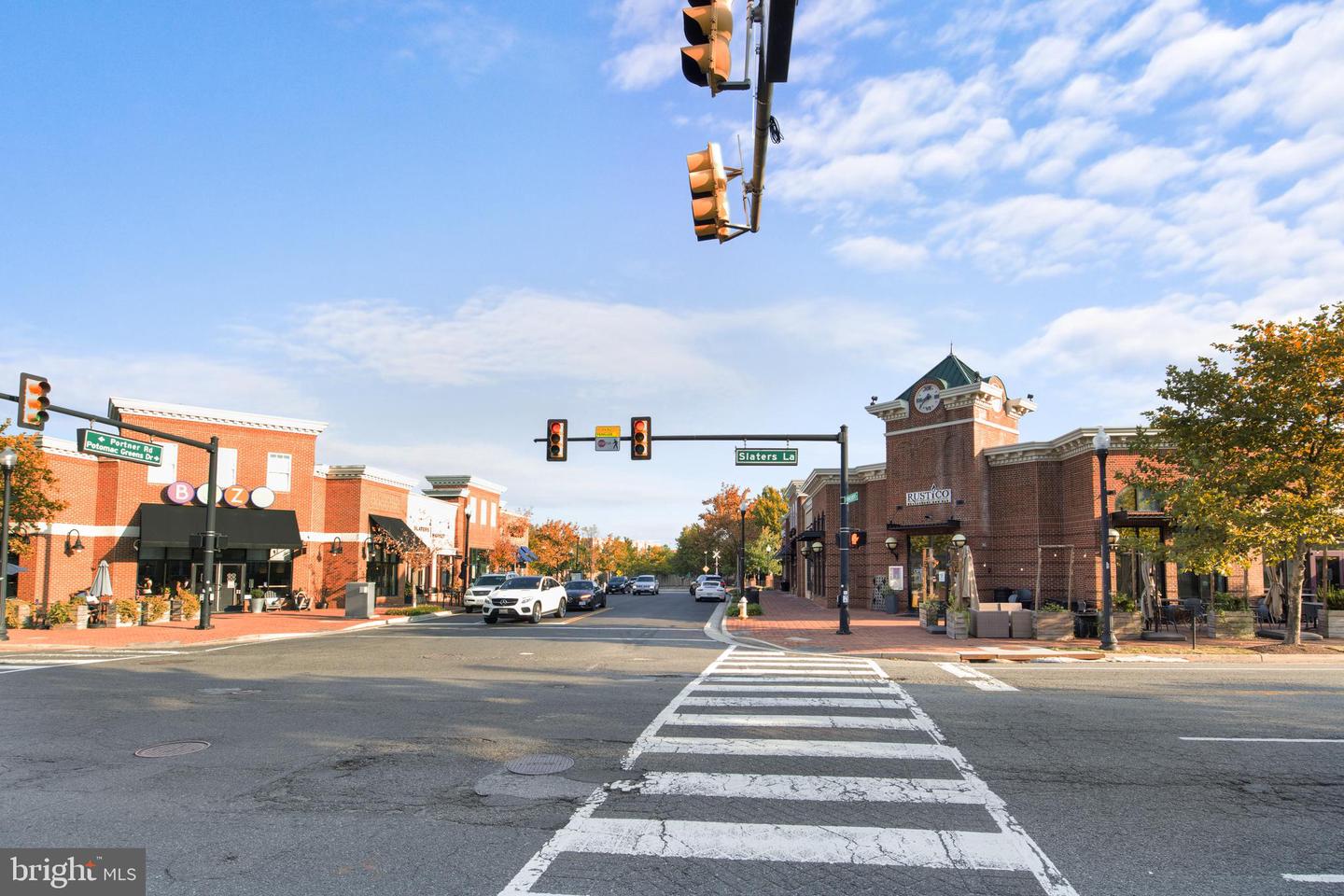 1730 W ABINGDON DR #302, ALEXANDRIA, Virginia 22314, 1 Bedroom Bedrooms, ,1 BathroomBathrooms,Residential,For sale,1730 W ABINGDON DR #302,VAAX2036492 MLS # VAAX2036492