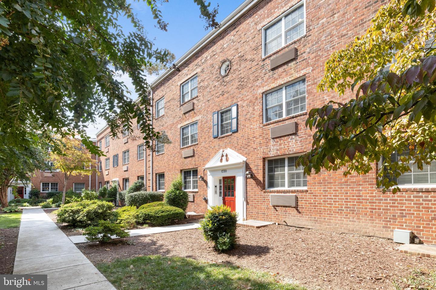 1730 W ABINGDON DR #302, ALEXANDRIA, Virginia 22314, 1 Bedroom Bedrooms, ,1 BathroomBathrooms,Residential,For sale,1730 W ABINGDON DR #302,VAAX2036492 MLS # VAAX2036492